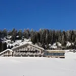 Des Glieres Plateau Des Glières